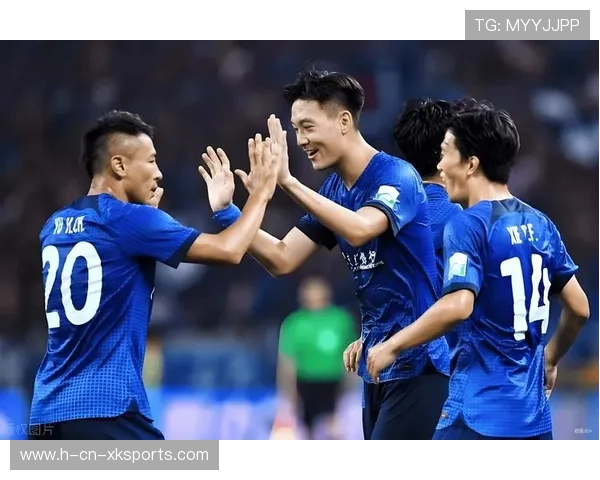 上海申花数次制造前场断球，攻势随即爆发